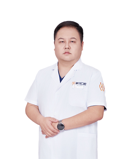 栗 晗